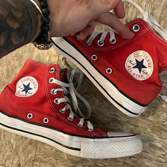 Red High Top Converse Chuck Taylor All Star - Men’s 7, Women’s 9 - Picture 2 of 6